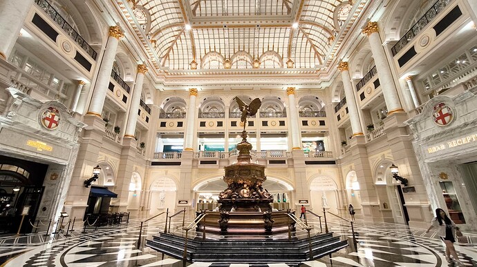 Man kommt beim Spaziergang durch die Hotels in Macao nicht aus dem Staunen raus.