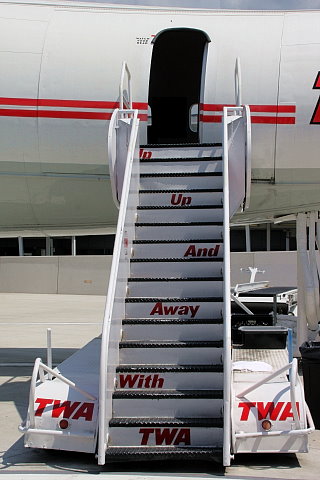 TWA15
